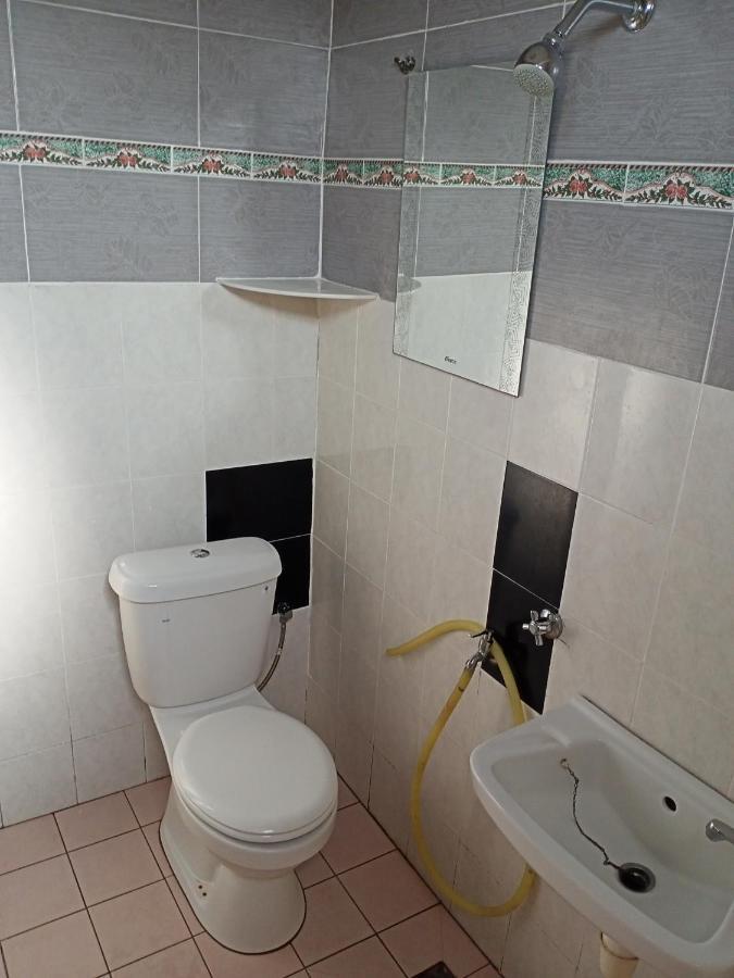 Holiday Home Bagan Lalang 5 Aircon กำปง บากัน ลาลัง ภายนอก รูปภาพ