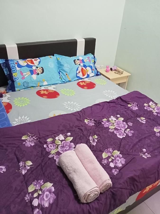 Holiday Home Bagan Lalang 5 Aircon กำปง บากัน ลาลัง ภายนอก รูปภาพ