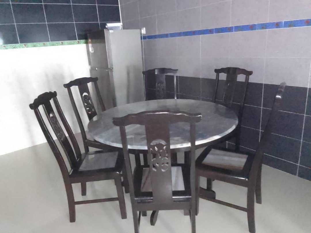 Holiday Home Bagan Lalang 5 Aircon กำปง บากัน ลาลัง ภายนอก รูปภาพ