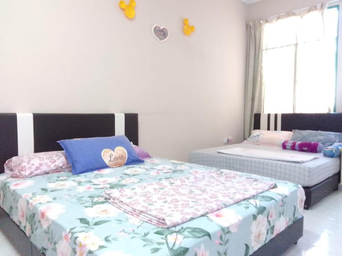 Holiday Home Bagan Lalang 5 Aircon กำปง บากัน ลาลัง ภายนอก รูปภาพ