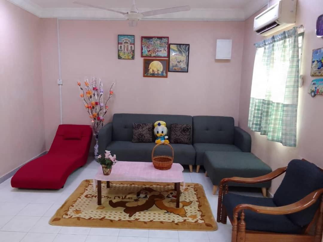 Holiday Home Bagan Lalang 5 Aircon กำปง บากัน ลาลัง ภายนอก รูปภาพ